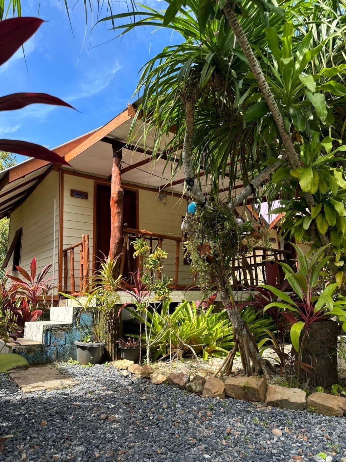 Blue Sky Bungalow Koh Jum Eksteriør billede